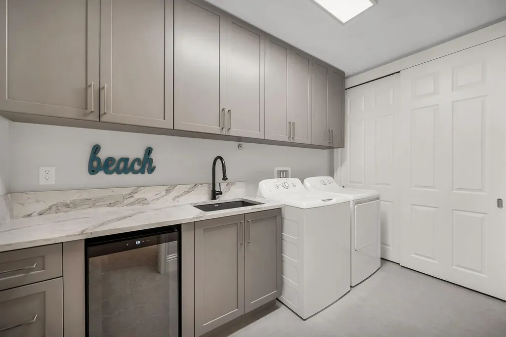 6433 Legacy Naples FL 34113