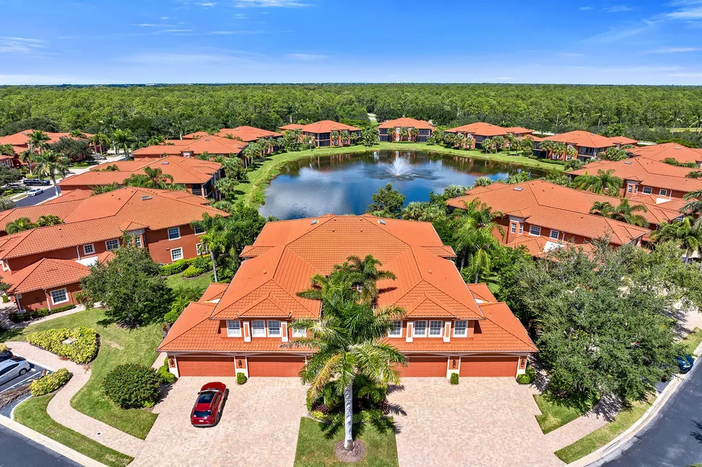 6433 Legacy Naples FL 34113