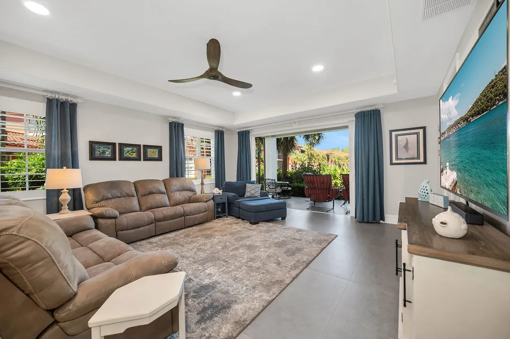 6433 Legacy Naples FL 34113