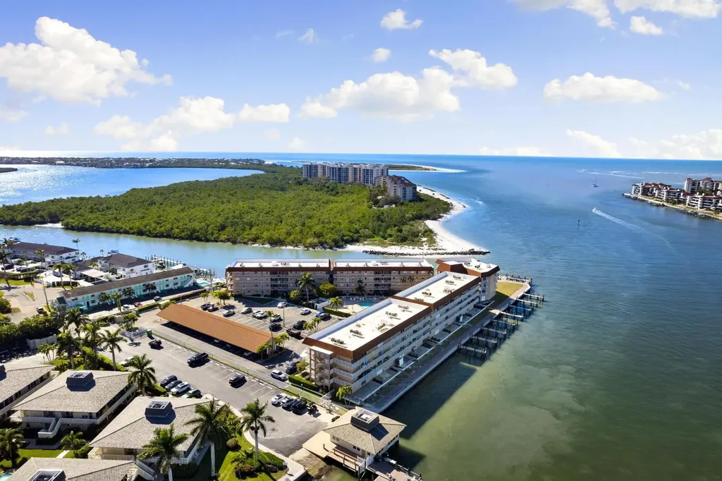 1206 Edington Marco Island FL 34145