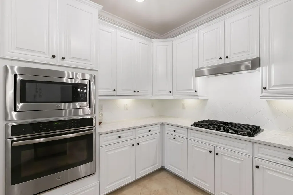 2862 Aviamar Circle Naples FL 34114