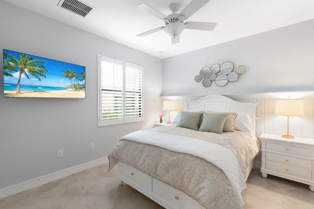 2862 Aviamar Circle Naples FL 34114