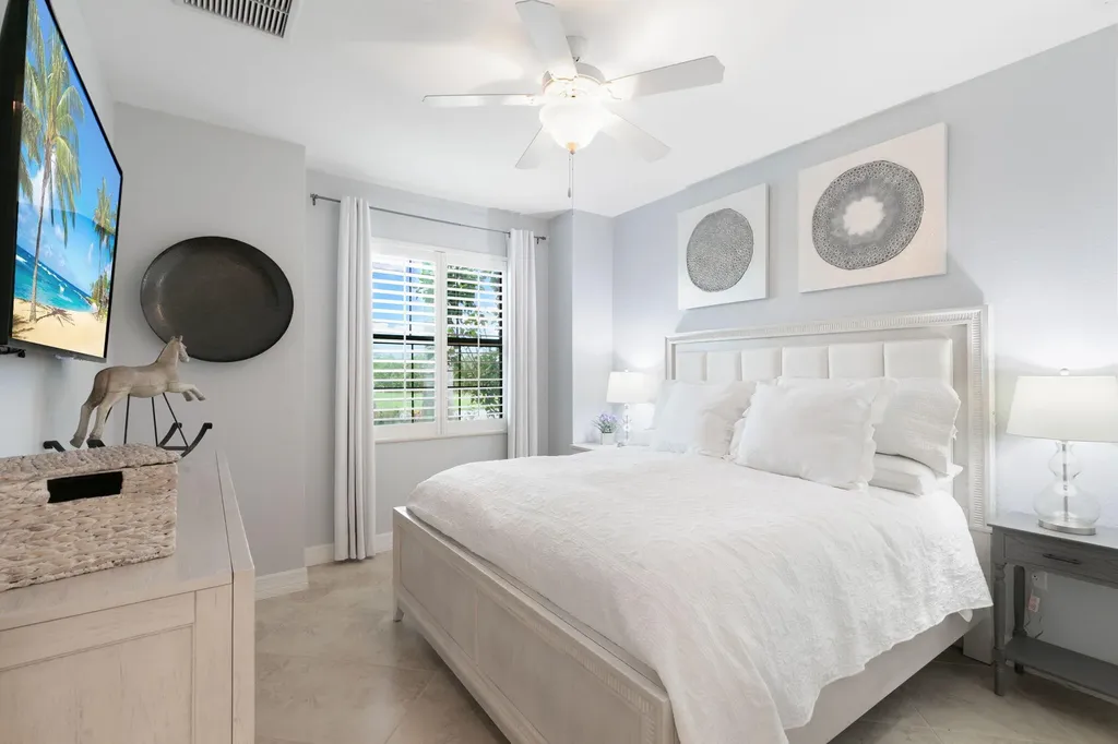 2862 Aviamar Circle Naples FL 34114