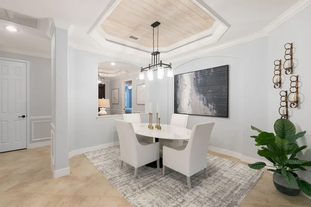 2862 Aviamar Circle Naples FL 34114