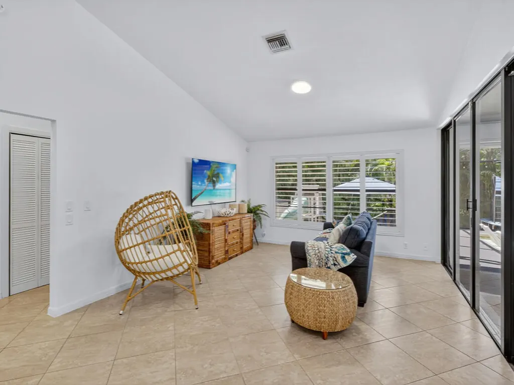 566 N Barfield Drive Marco Island FL 34145