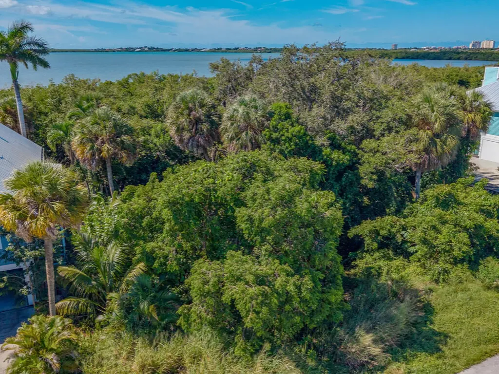 1989 Sheffield Avenue Marco Island FL 34145