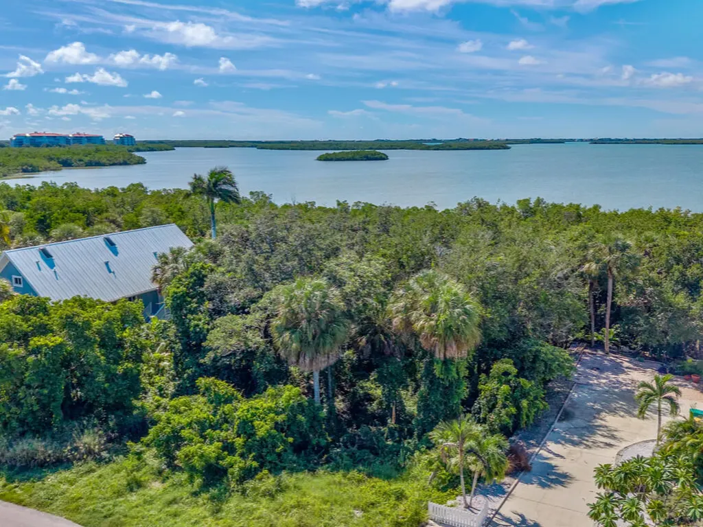 1989 Sheffield Avenue Marco Island FL 34145