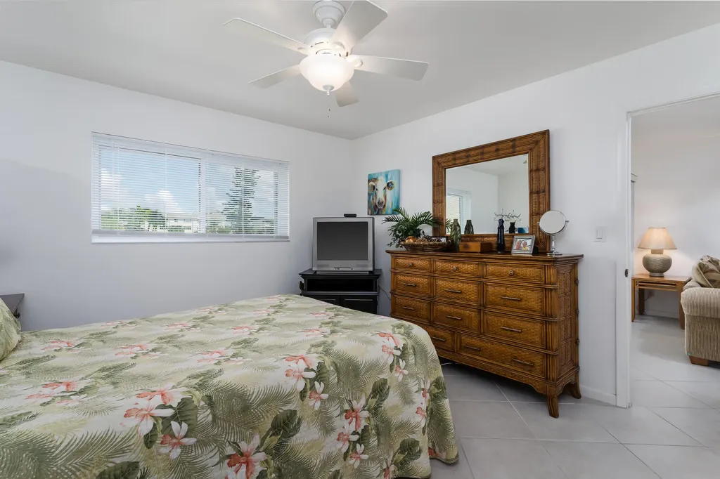 1008 Manatee Road Naples FL 34114