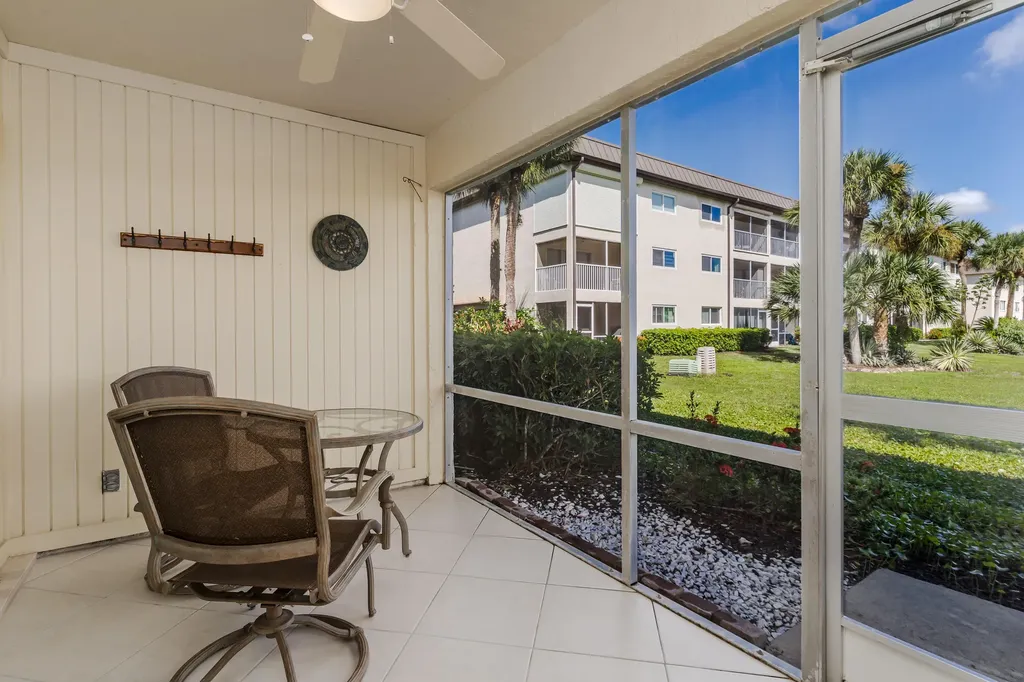 1008 Manatee Road Naples FL 34114