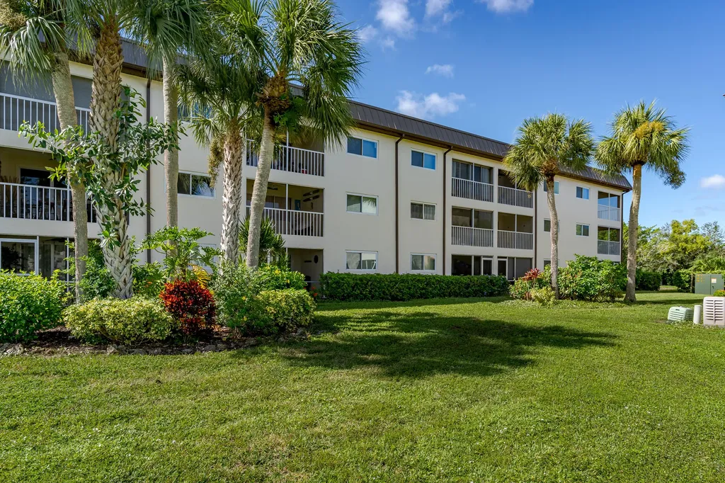 1008 Manatee Road Naples FL 34114