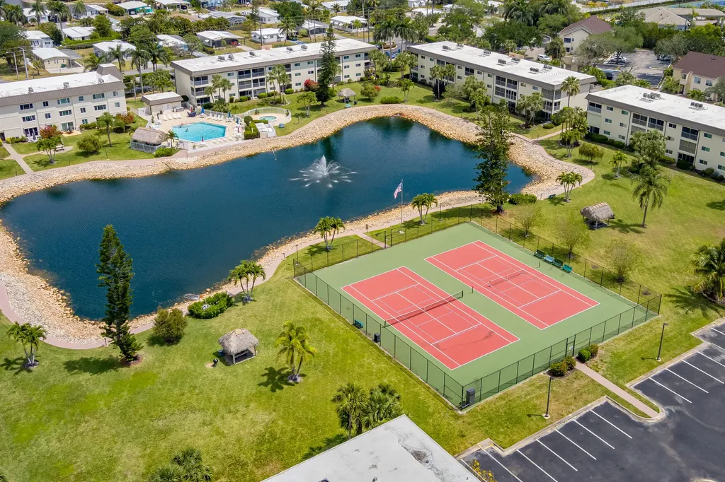 1008 Manatee Road Naples FL 34114