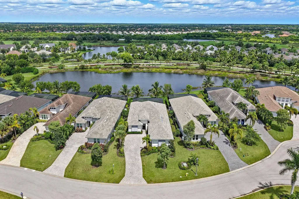 3199 Cotuit Lane Naples FL 34114