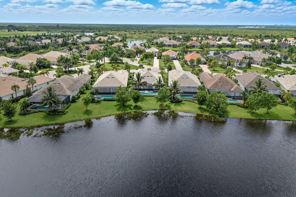 3199 Cotuit Lane Naples FL 34114