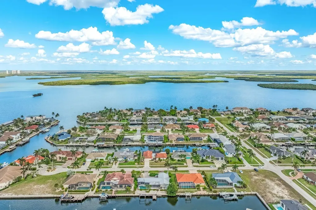 326 Rockhill Court Marco Island FL 34145