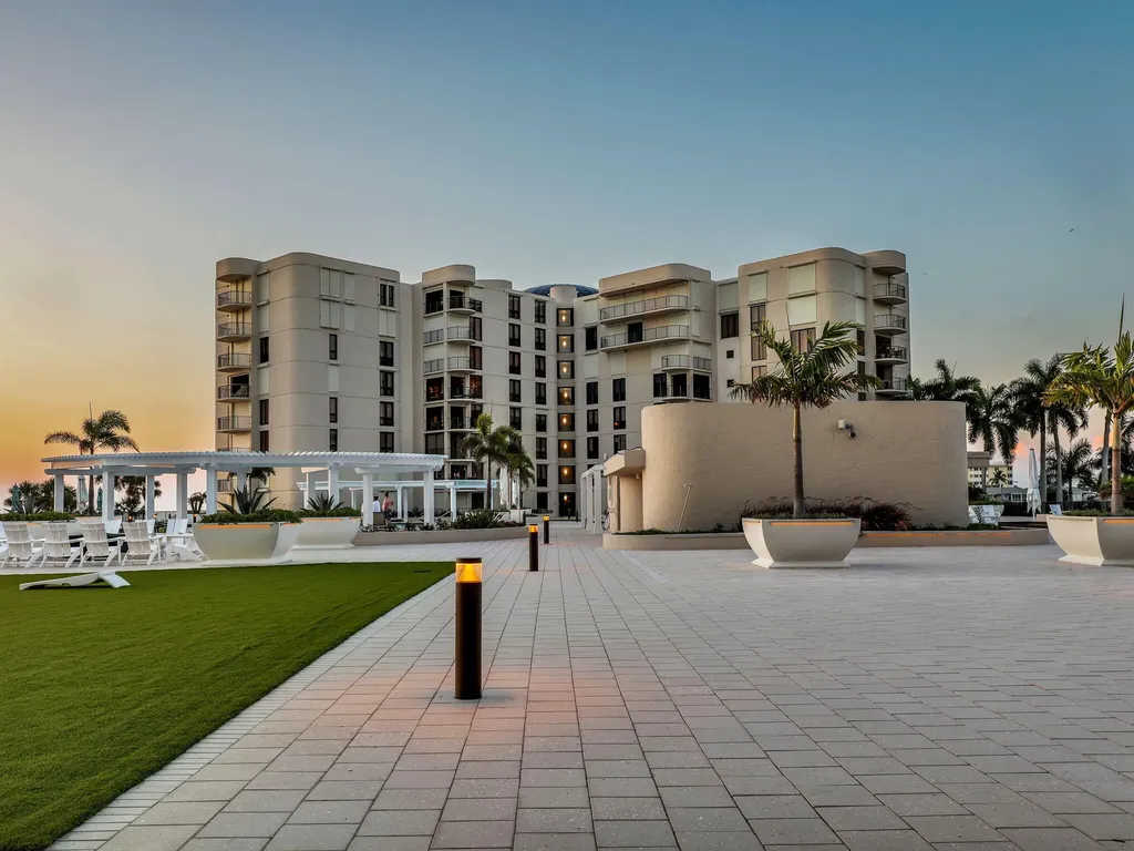 3215 Gulf Shore Boulevard N Naples FL 34103