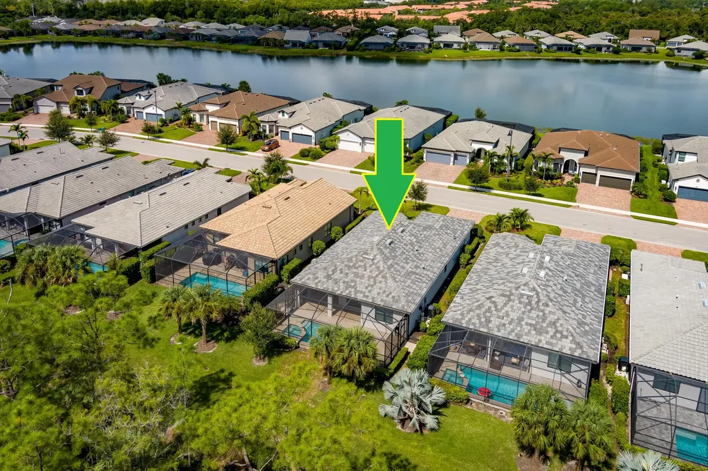 6856 Winding Cypress Drive Naples FL 34114