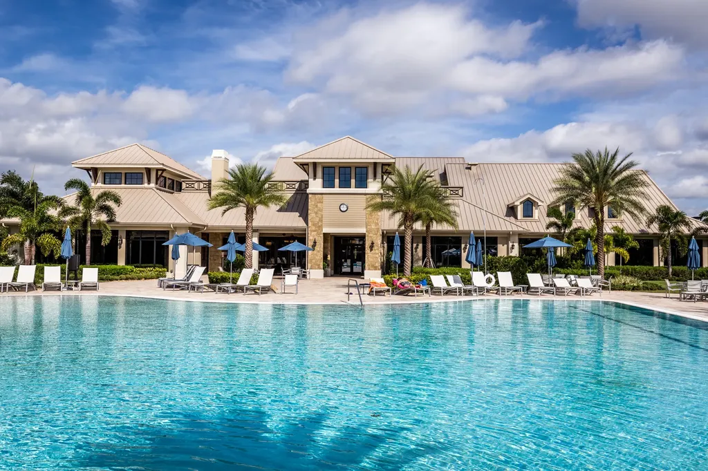 6856 Winding Cypress Drive Naples FL 34114