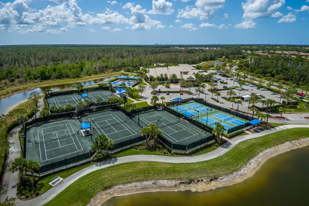 6856 Winding Cypress Drive Naples FL 34114