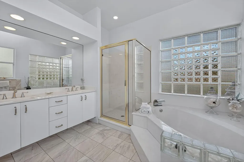 859 Wintergreen Court Marco Island FL 34145