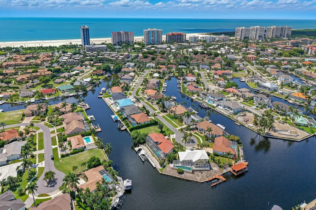 859 Wintergreen Court Marco Island FL 34145