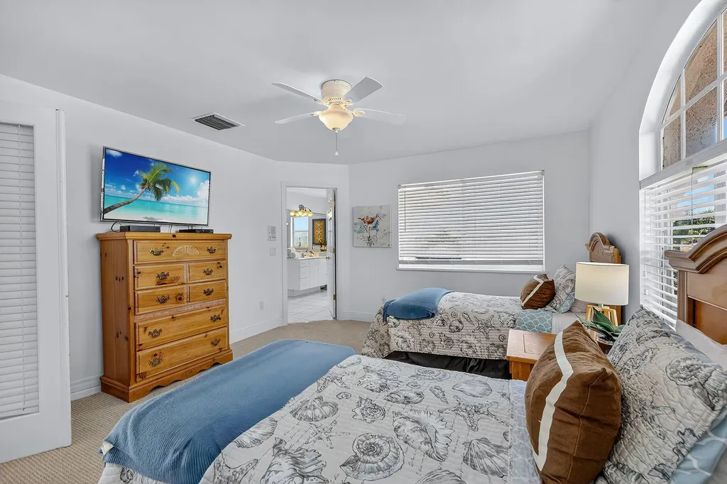 859 Wintergreen Court Marco Island FL 34145