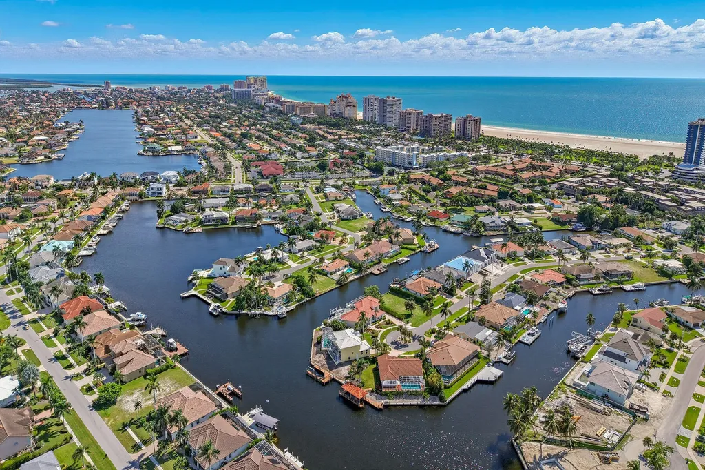 859 Wintergreen Court Marco Island FL 34145