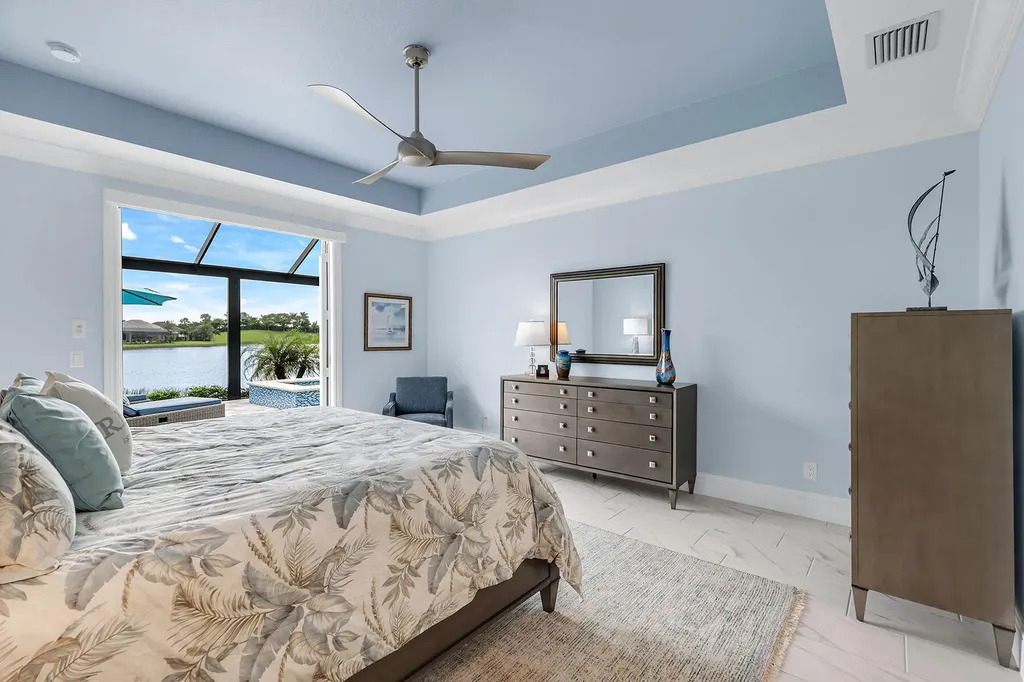 14386 Laguna Springs Lane Naples FL 34114