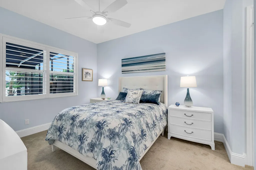 14386 Laguna Springs Lane Naples FL 34114