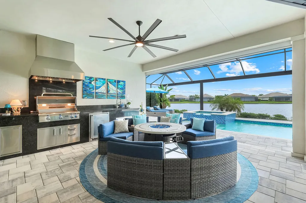 14386 Laguna Springs Lane Naples FL 34114