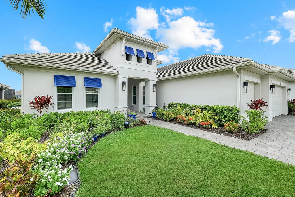 14386 Laguna Springs Lane Naples FL 34114
