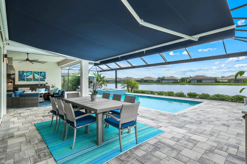 14386 Laguna Springs Lane Naples FL 34114