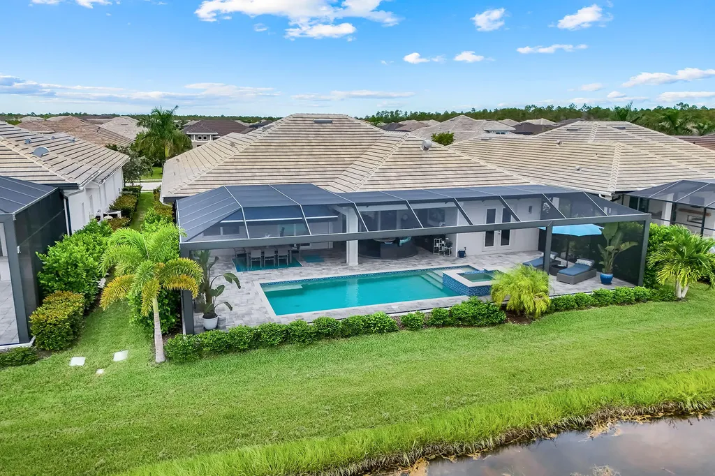 14386 Laguna Springs Lane Naples FL 34114