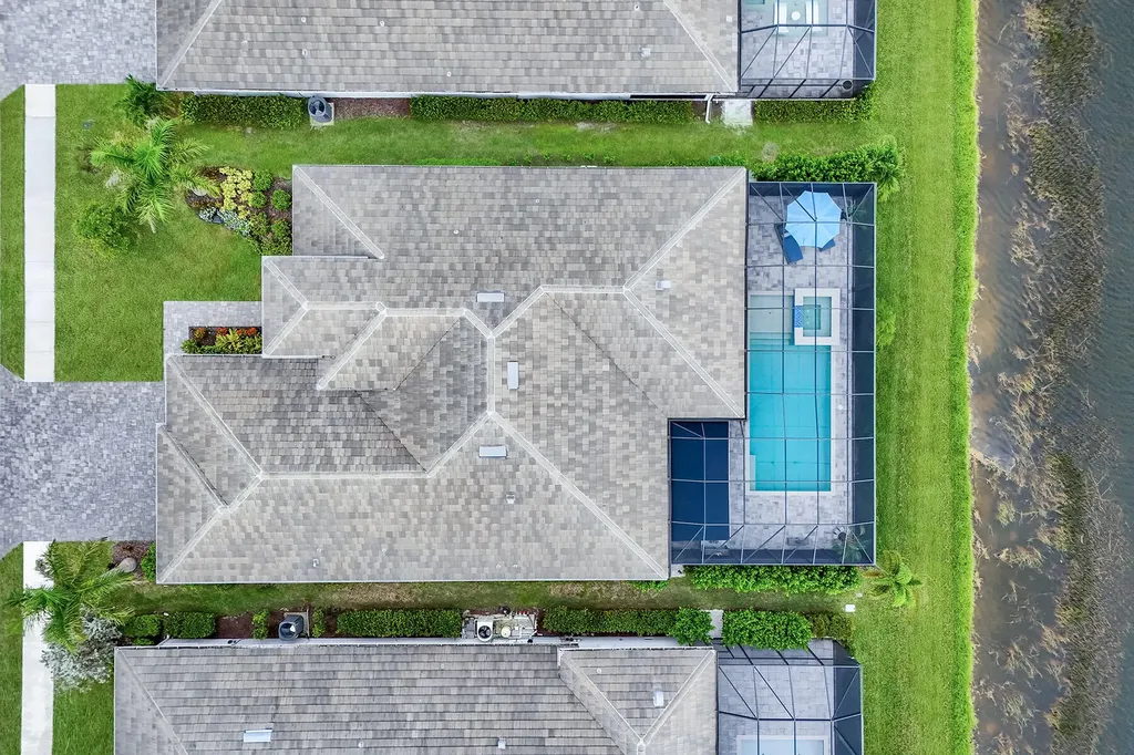 14386 Laguna Springs Lane Naples FL 34114