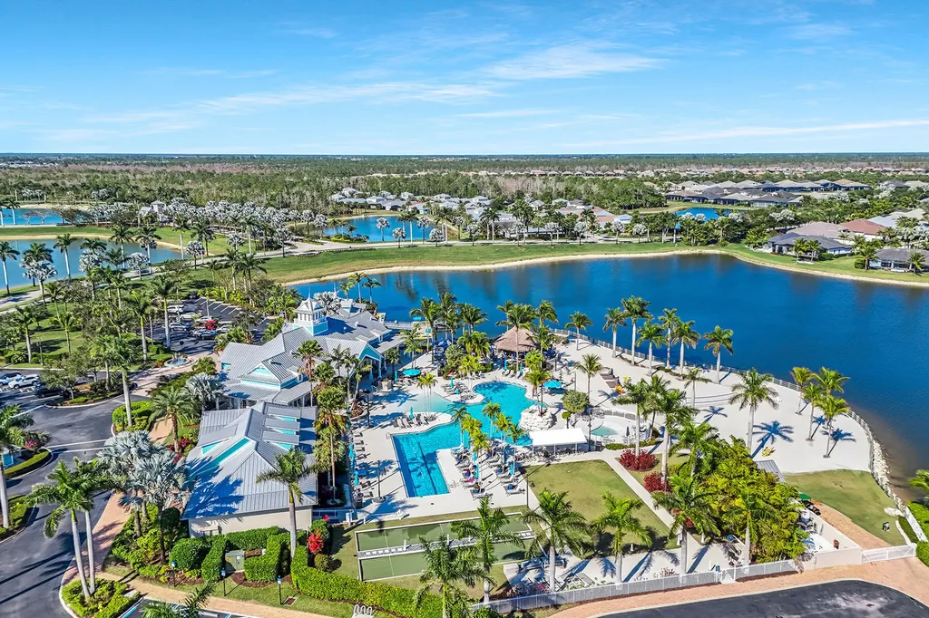 14386 Laguna Springs Lane Naples FL 34114