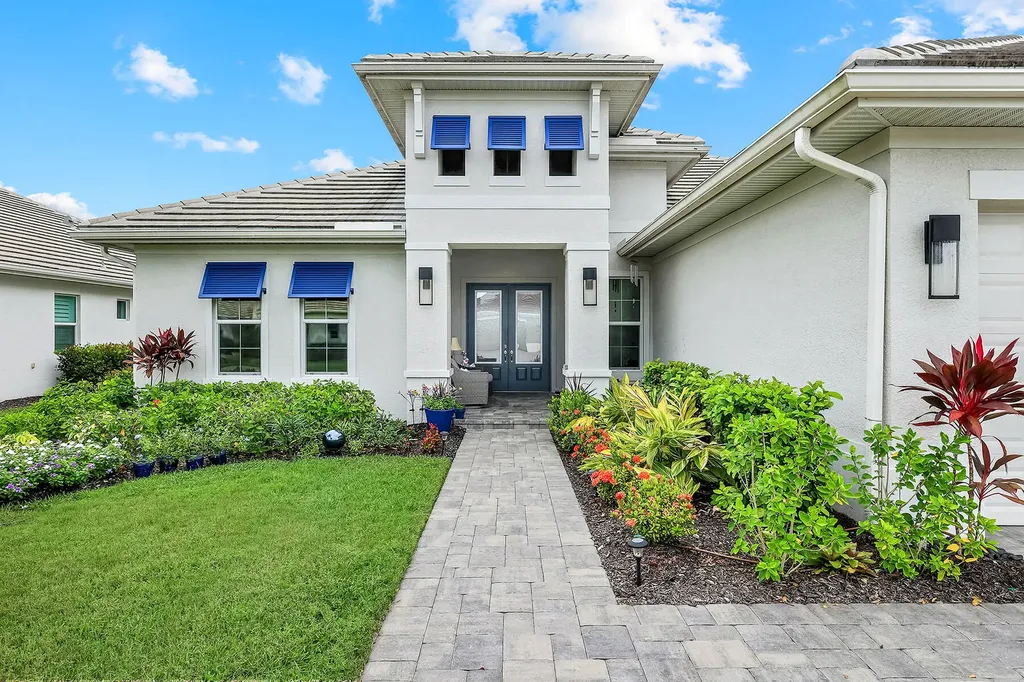 14386 Laguna Springs Lane Naples FL 34114