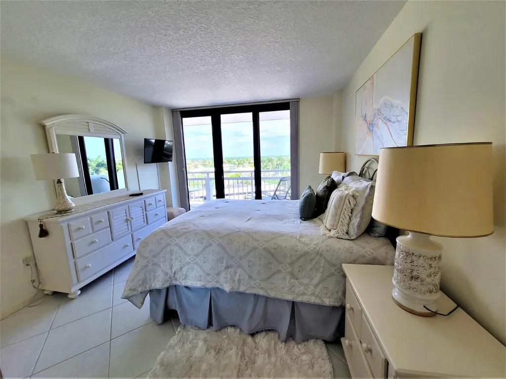 180 Seaview Court Marco Island FL 34145