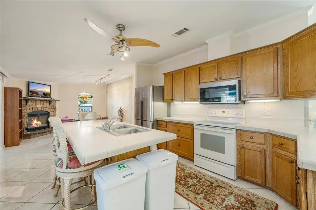 32 Sonderhen Drive Naples FL 34114