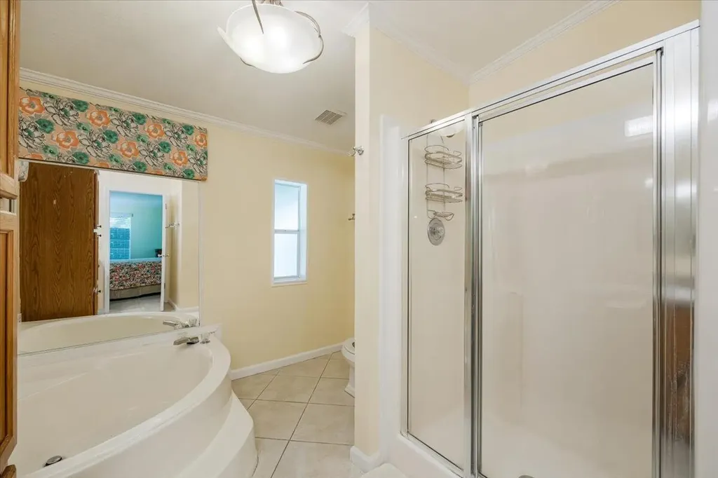 32 Sonderhen Drive Naples FL 34114