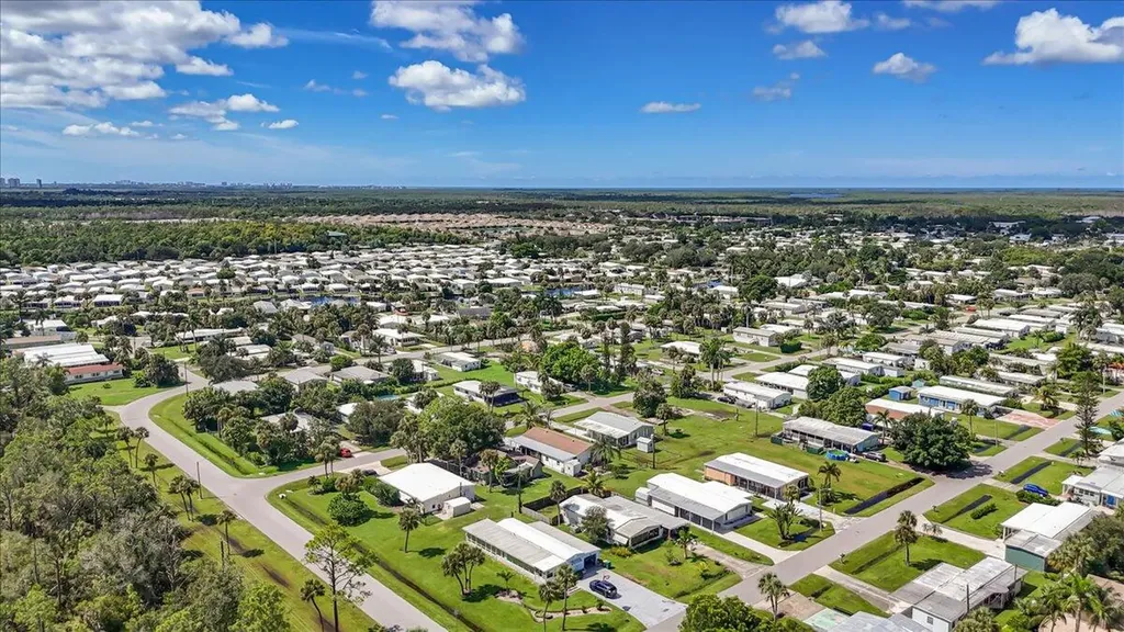 32 Sonderhen Drive Naples FL 34114