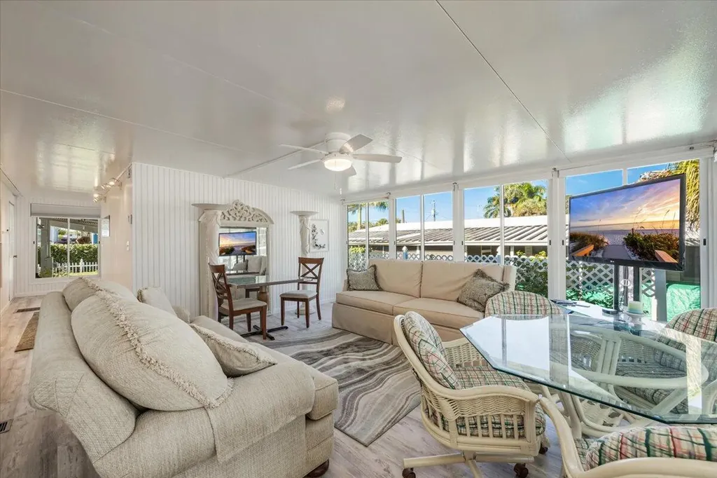 32 Sonderhen Drive Naples FL 34114