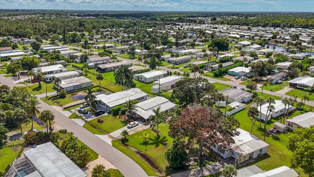 32 Sonderhen Drive Naples FL 34114