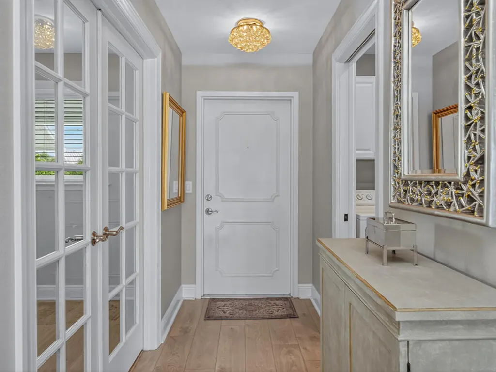 1302 Chesapeake Avenue Naples FL 34102