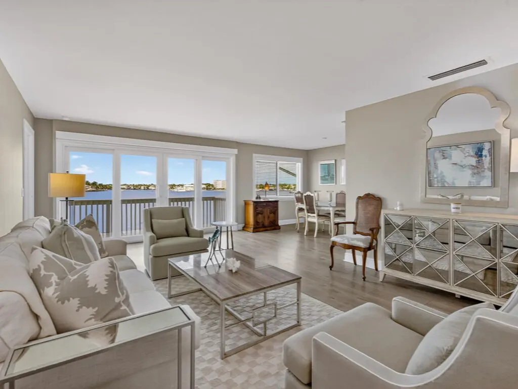 1302 Chesapeake Avenue Naples FL 34102