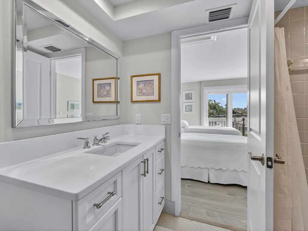 1302 Chesapeake Avenue Naples FL 34102