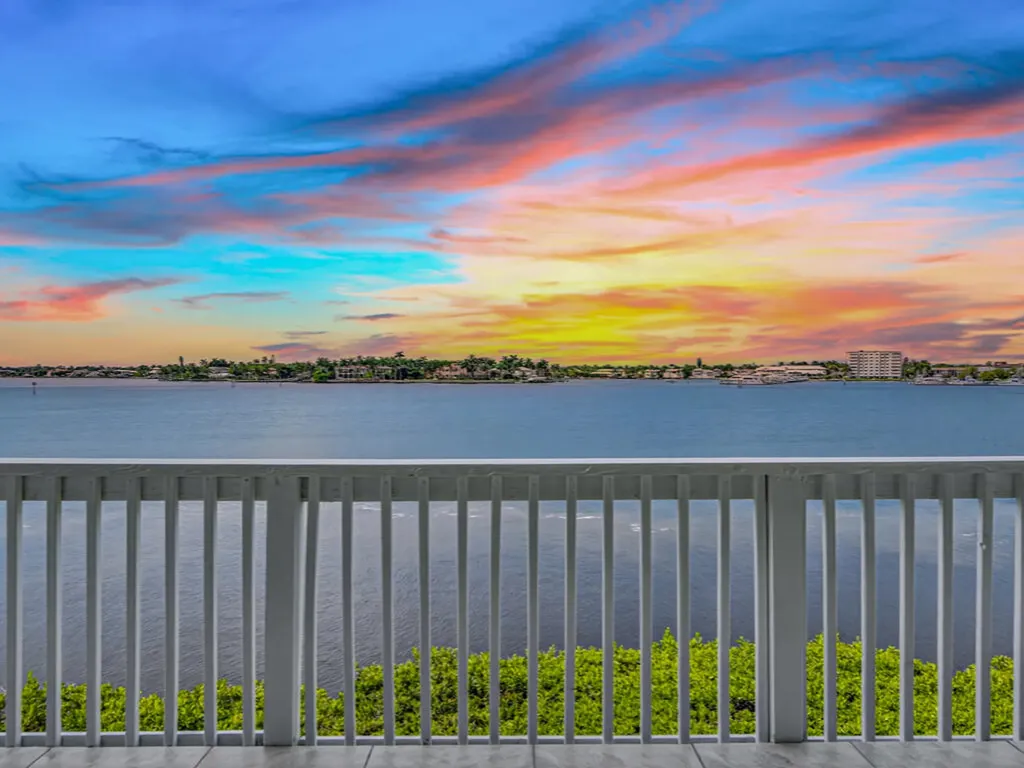 1302 Chesapeake Avenue Naples FL 34102