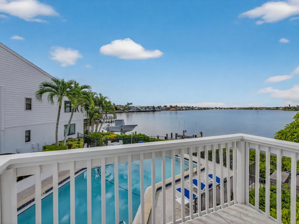 1302 Chesapeake Avenue Naples FL 34102