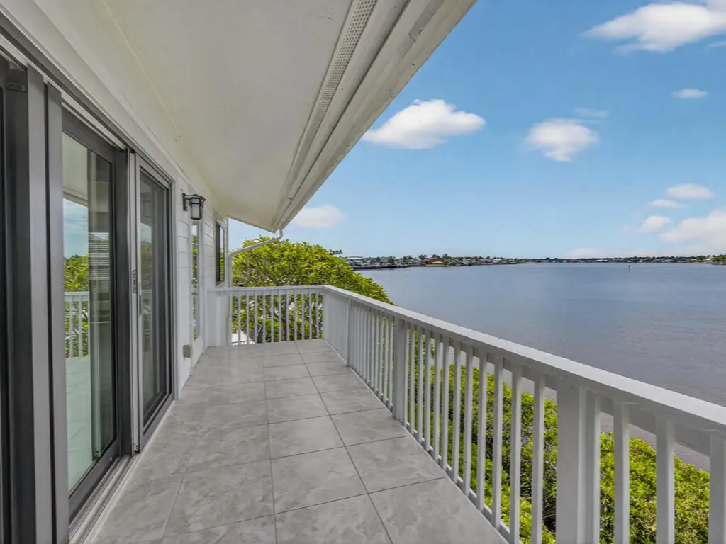 1302 Chesapeake Avenue Naples FL 34102