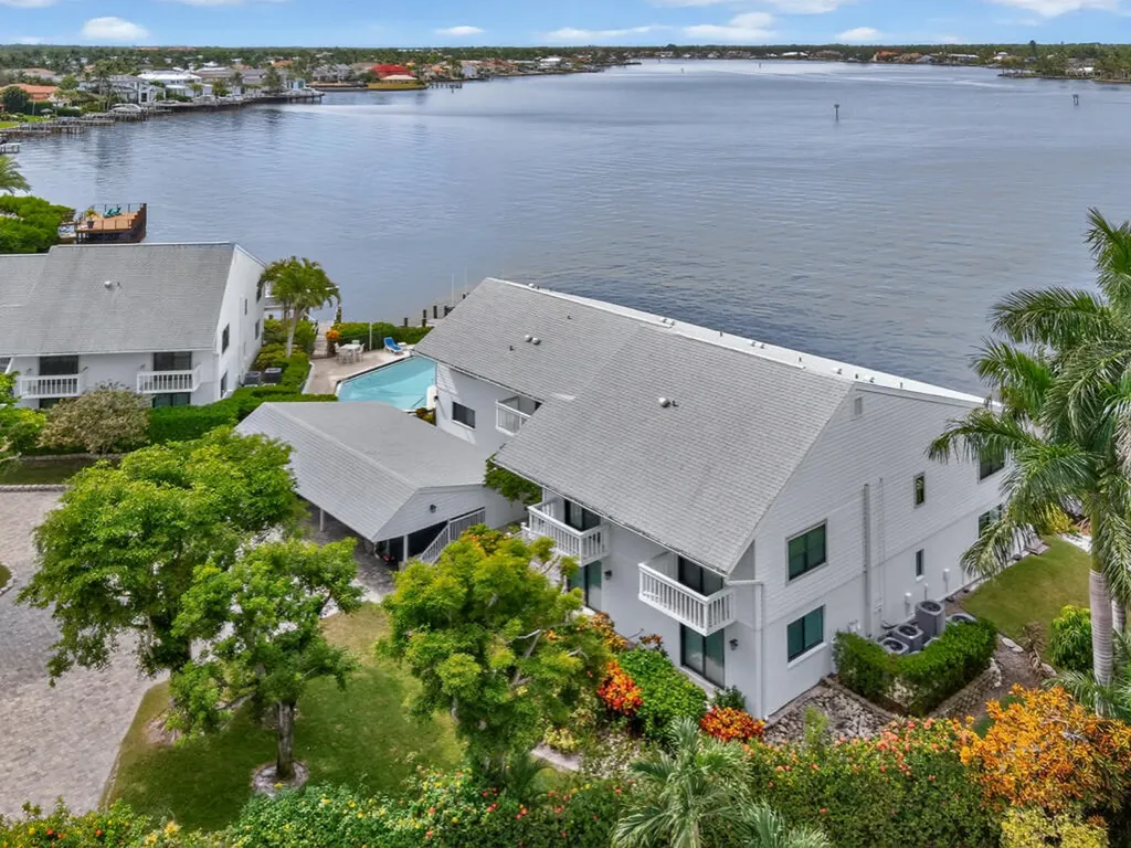 1302 Chesapeake Avenue Naples FL 34102