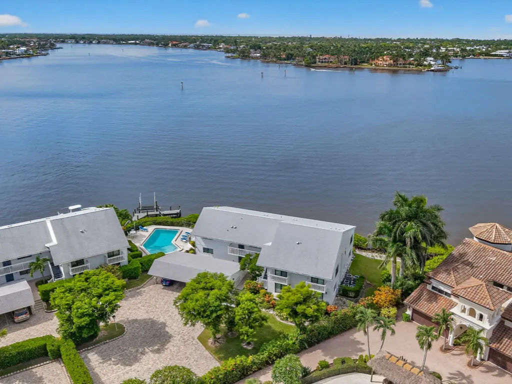 1302 Chesapeake Avenue Naples FL 34102