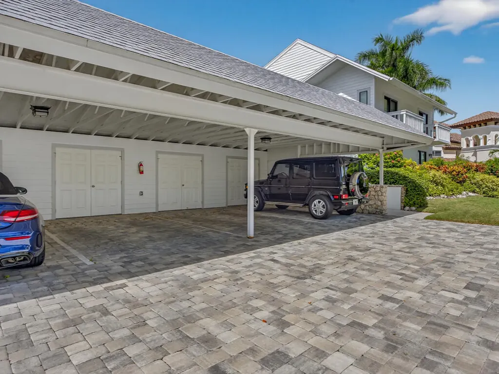 1302 Chesapeake Avenue Naples FL 34102